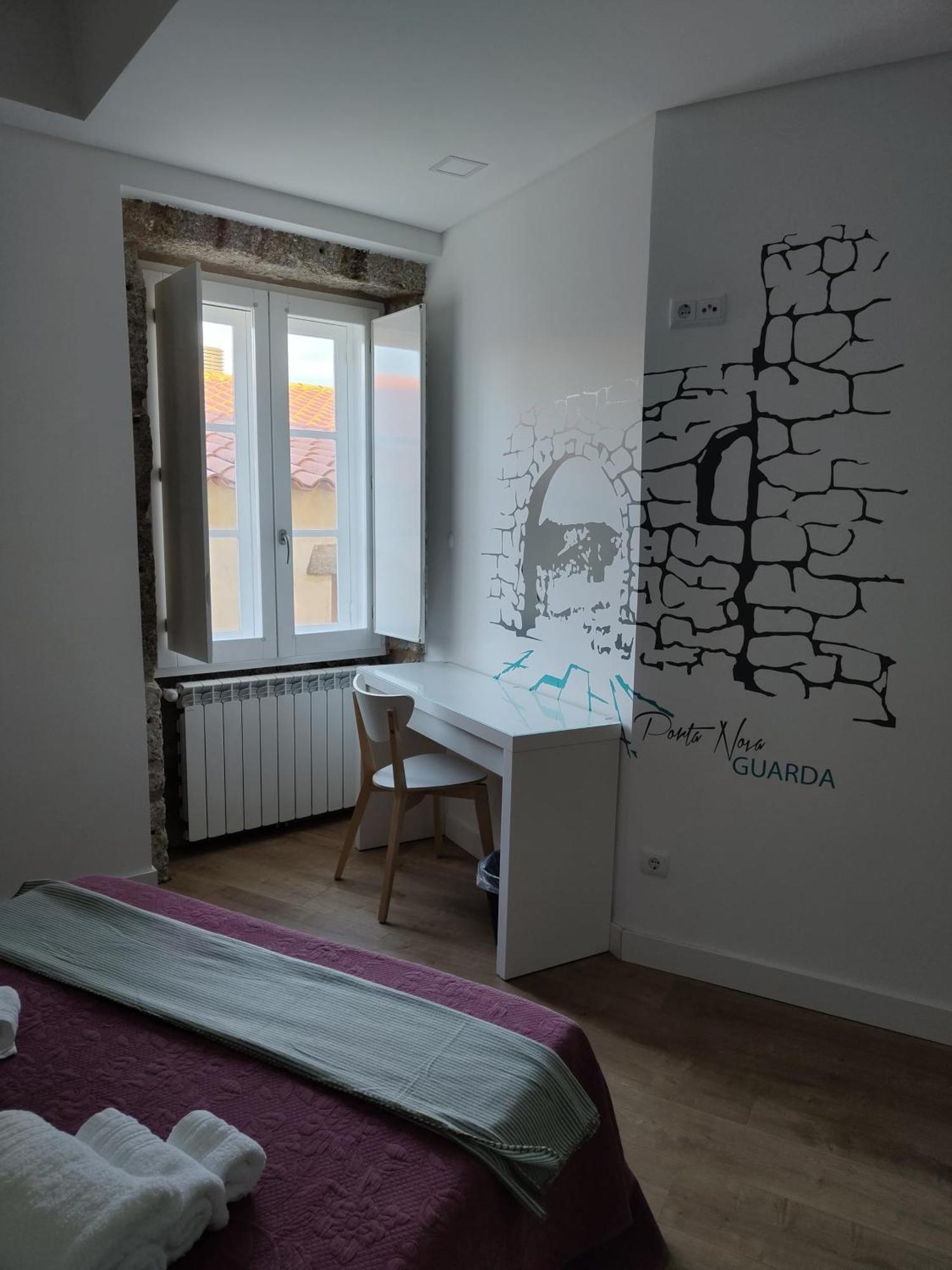 Urbe Sanchina - Hostel & Suites Guarda Dış mekan fotoğraf